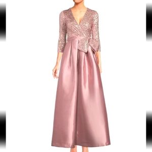 Eliza J l Sequin V-neck evening gown with large bow l Sz 6 l Rosé color